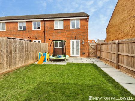 3 bedroom End of terrace house for sale in Watkins Glen Court, Bourne, PE10