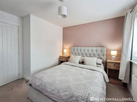 3 bedroom End of terrace house for sale in Watkins Glen Court, Bourne, PE10