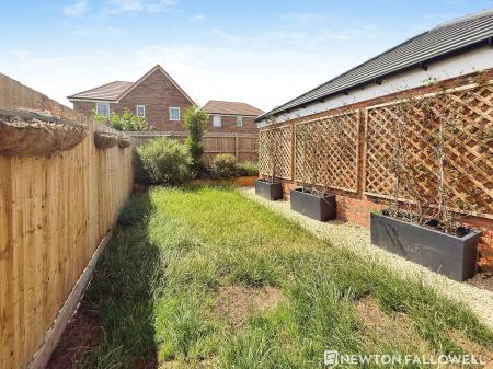 4 bedroom Semi-detached house for sale in Len Pick Way, Bourne, PE10