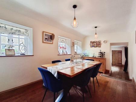 5 bedroom Detached house for sale in High Street, Morton, PE10