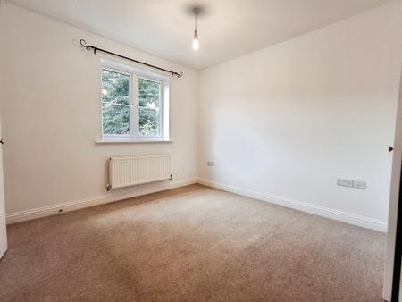 3 bedroom Semi-detached house for sale in Hawk Crescent, Bourne, PE10