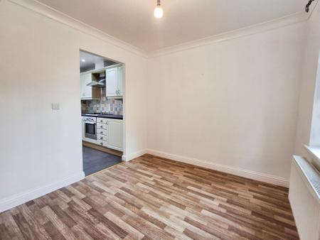 3 bedroom Semi-detached house for sale in Hawk Crescent, Bourne, PE10