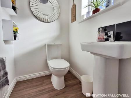 2 bedroom End of terrace house for sale in Taunton Road, Bourne, PE10