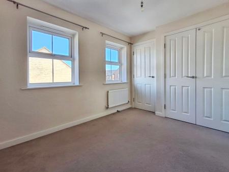 2 bedroom End of terrace house for sale in Warwick Close, Bourne, PE10