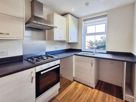 2 bedroom End of terrace house for sale in Warwick Close, Bourne, PE10