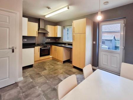2 bedroom Terraced House to let in Great Northern Gardens, Bourne, PE10