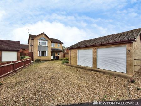 Mountbatten Way, Bourne, PE10