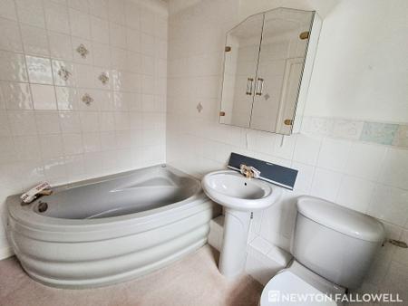 4 bedroom Detached house for sale in Mountbatten Way, Bourne, PE10