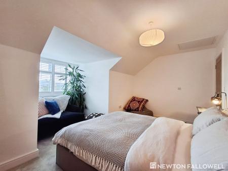 4 bedroom Semi-detached house to let in Orchard Way, Corby Glen, NG33
