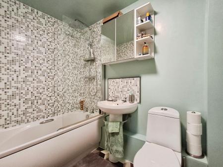 2 bedroom Flat for sale in Falcon Way, Falcon Court Falcon Way, PE10