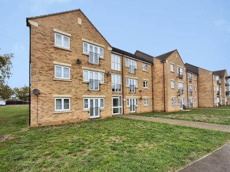2 bedroom Flat for sale in Falcon Way, Falcon Court Falcon Way, PE10