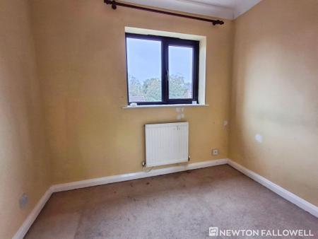 3 bedroom Semi-detached house for sale in Essex Way, Bourne, PE10