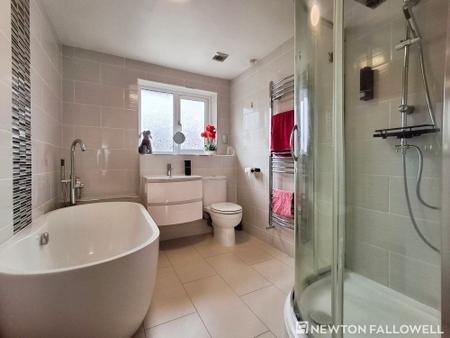 4 bedroom Detached house for sale in Lound Road, Toft, PE10