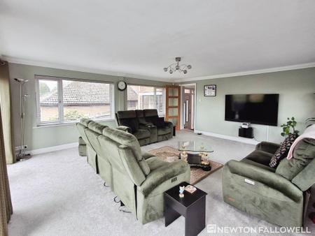 4 bedroom Detached house for sale in Lound Road, Toft, PE10