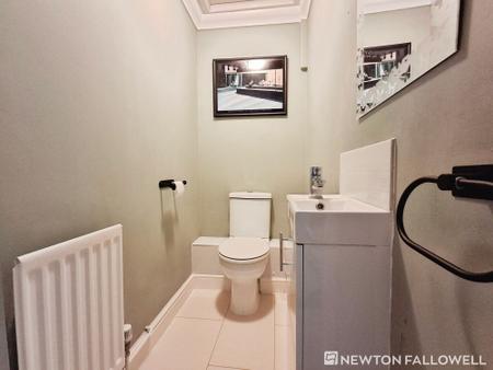 4 bedroom Detached house for sale in Lound Road, Toft, PE10