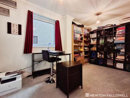 4 bedroom Detached house for sale in Lound Road, Toft, PE10