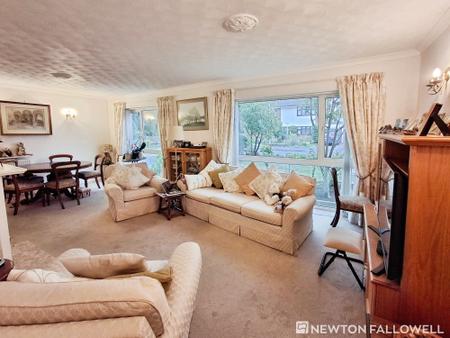 3 bedroom Detached house for sale in Waterside Close, Bourne, PE10