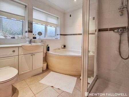 3 bedroom Detached house for sale in Waterside Close, Bourne, PE10