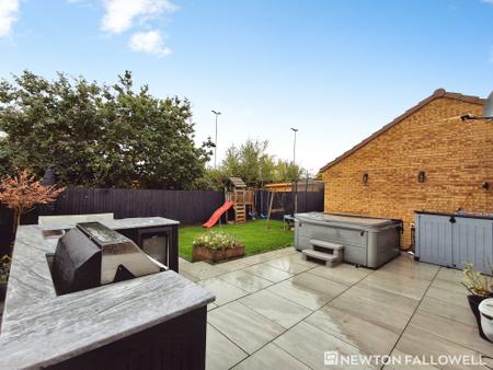 4 bedroom Detached house for sale in Spa Chase, Bourne, PE10