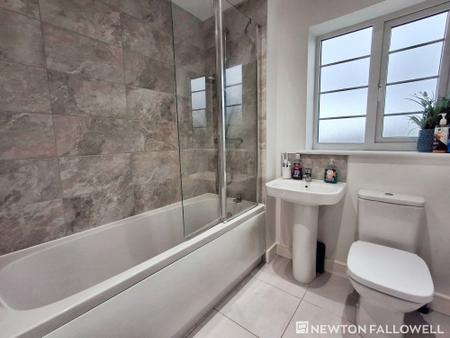4 bedroom Detached house for sale in Spa Chase, Bourne, PE10