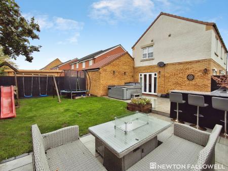4 bedroom Detached house for sale in Spa Chase, Bourne, PE10