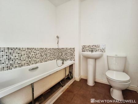 3 bedroom Semi-detached house for sale in Newbury Crescent, Bourne, PE10