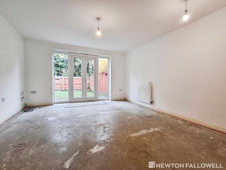3 bedroom Semi-detached house for sale in Newbury Crescent, Bourne, PE10