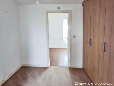 3 bedroom Semi-detached house for sale in Newbury Crescent, Bourne, PE10