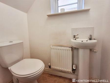 3 bedroom Semi-detached house for sale in Newbury Crescent, Bourne, PE10