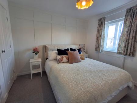 3 bedroom Semi-detached house for sale in Lingfield Park, Bourne, PE10