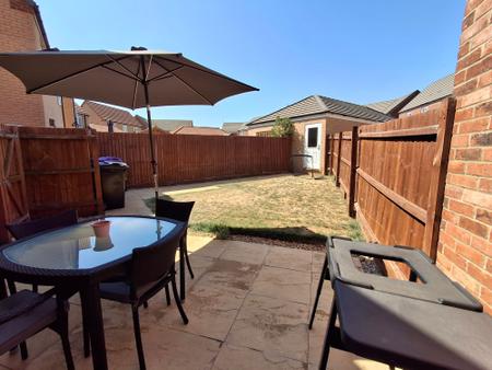 3 bedroom Semi-detached house for sale in Lingfield Park, Bourne, PE10