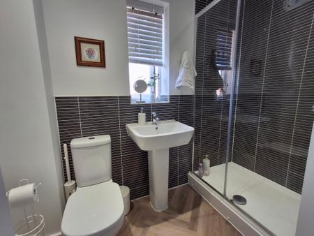 3 bedroom Semi-detached house for sale in Lingfield Park, Bourne, PE10