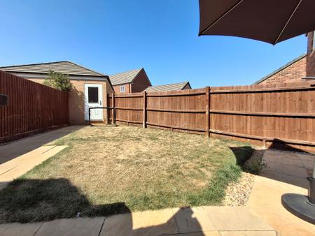 3 bedroom Semi-detached house for sale in Lingfield Park, Bourne, PE10