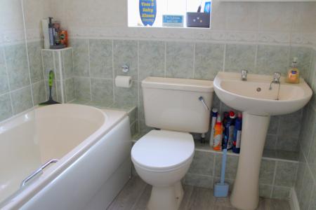 2 bedroom Semi-detached house for sale in Birch Way, Barnetby, DN38