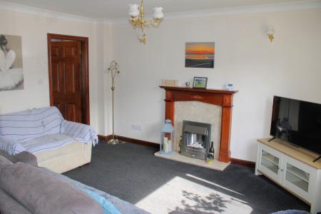 2 bedroom Semi-detached house for sale in Birch Way, Barnetby, DN38