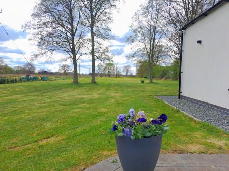 4 bedroom Bungalow for sale in Brigg Road, Moortown, LN7