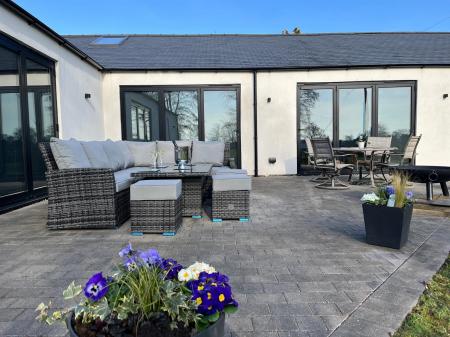 4 bedroom Bungalow for sale in Brigg Road, Moortown, LN7