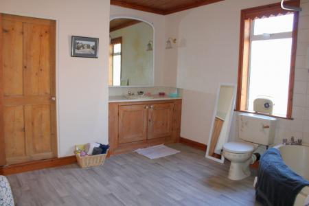 4 bedroom Semi-detached house for sale in Chapel Street, Caistor, LN7