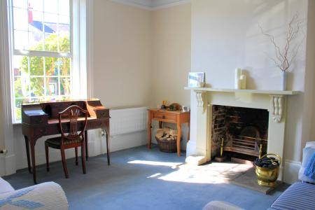 4 bedroom Semi-detached house for sale in Chapel Street, Caistor, LN7