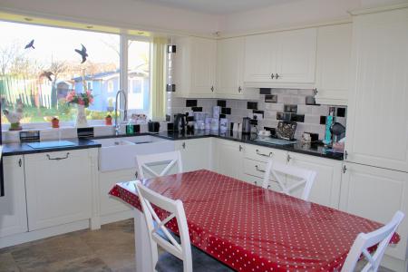 4 bedroom Detached house for sale in Cooks Lane, Nettleton, LN7