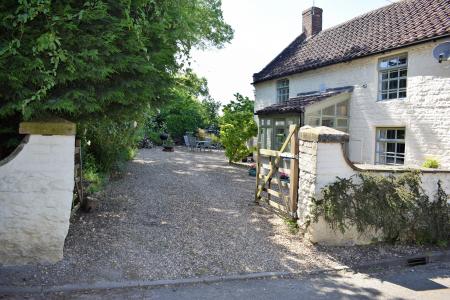 4 bedroom Cottage for sale in High Street, Snitterby, DN21
