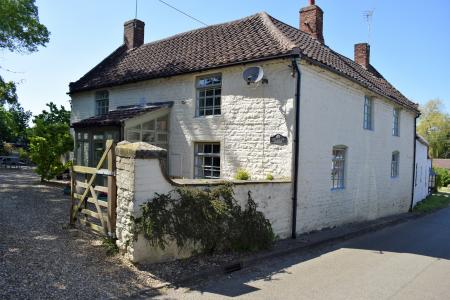 4 bedroom Cottage for sale in High Street, Snitterby, DN21