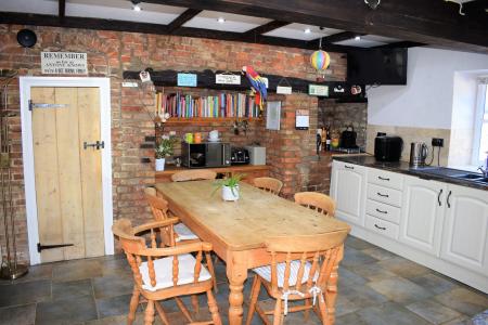 4 bedroom Cottage for sale in High Street, Snitterby, DN21