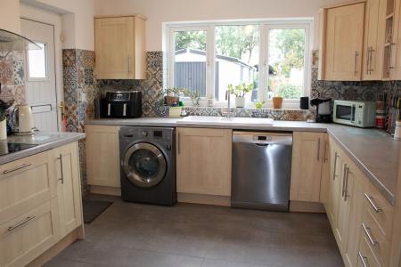 3 bedroom Bungalow for sale in Ings Lane, Hibaldstow, DN20