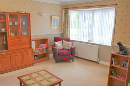 3 bedroom Semi-detached bungalow for sale in Kent Drive, Hibaldstow, DN20