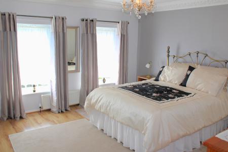 5 bedroom Detached house for sale in Kirton Road, Greetwell, DN20