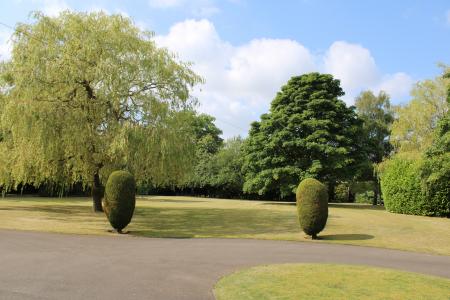 5 bedroom Detached house for sale in Kirton Road, Greetwell, DN20