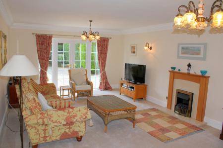 5 bedroom Detached house for sale in Kirton Road, Greetwell, DN20