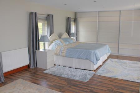 5 bedroom Detached house for sale in Kirton Road, Greetwell, DN20