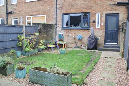 2 bedroom Terraced House for sale in Lincoln Crescent, Kirton Lindsey, DN21